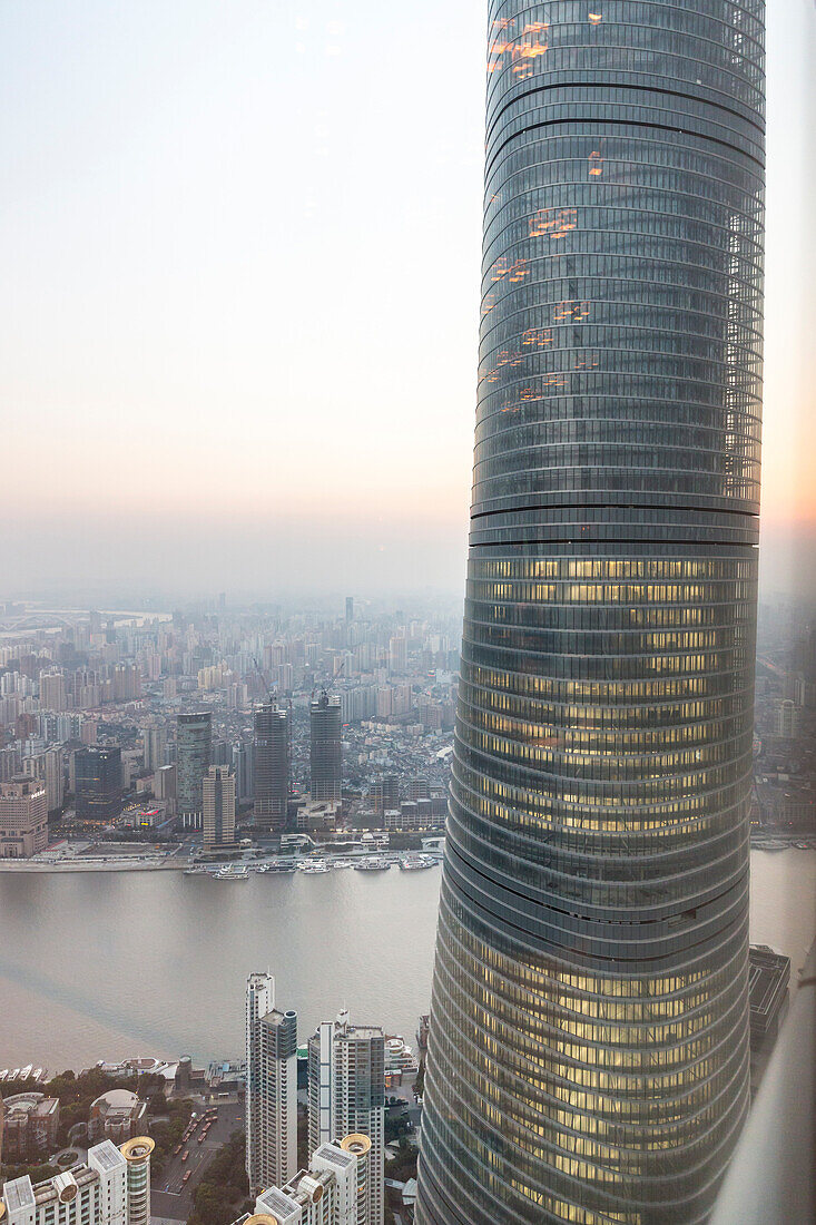 Pudong, Shanghai Tower, Huangpu Fluss, Hochhauswüste, Blick vom Shanghai World FInancial Center, Financial District, Schanghai, Shanghai, China, Asien