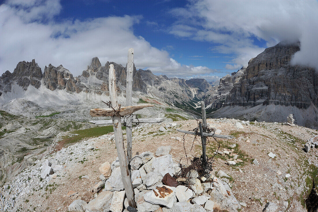 Forcella Col de Pois, Blick ins Travenanzes Tal, links Cadinspitzen, rechts Tofana, Dolomiten, Südtirol, Italien