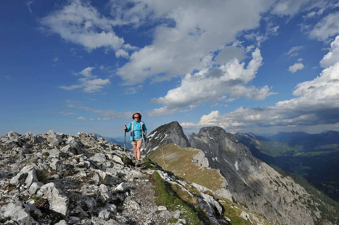 Gipfelgrat am Admonter Kaibling, Blick Richtung Gesäuse, Steiermark, Österreich