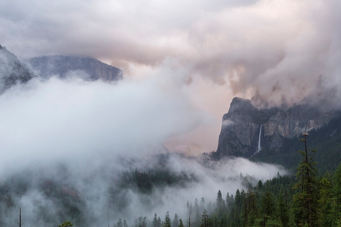 Winter storm in Yosemite Valley, Yosemite National Park, California, United States of America