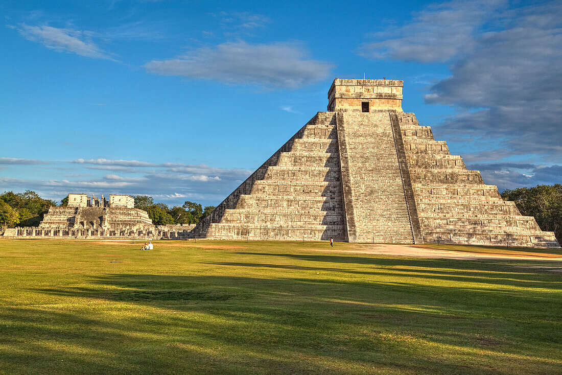 El Castillo (Pyramid of Kulkulcan), Chichen Itza, UNESCO World Heritage Site, Yucatan, Mexico, North America