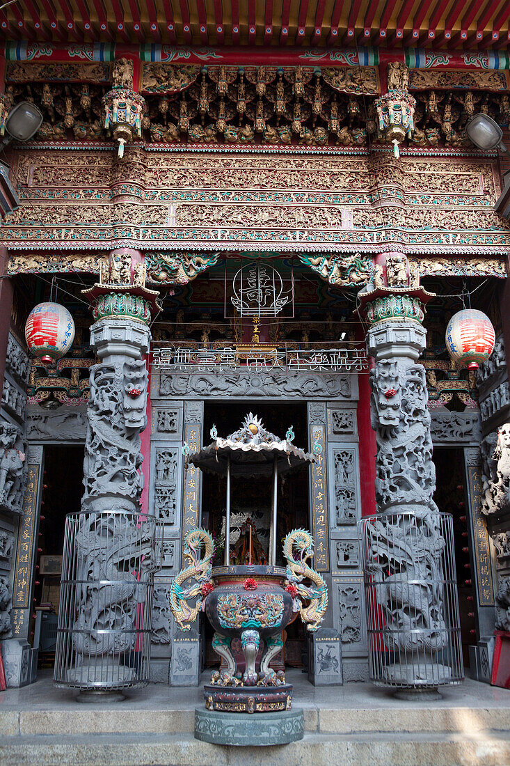 Chinese Temple in Taipeih, Taiwan, Republic of China, Asia