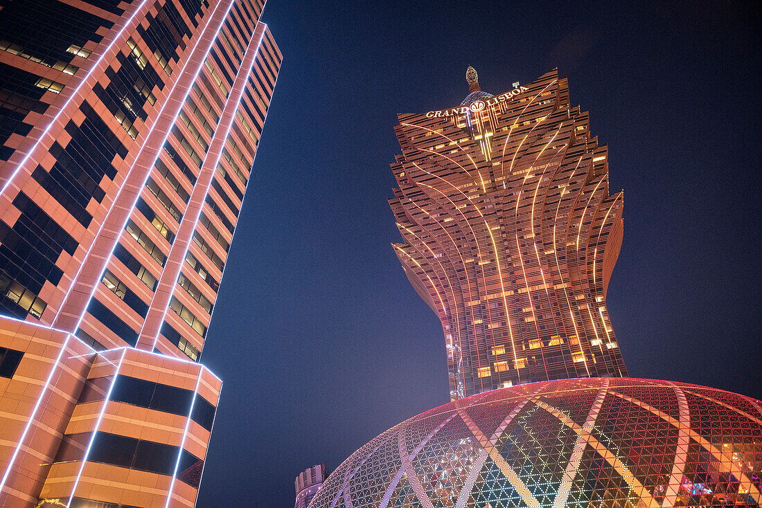 Grand Lisboa Casino at night, Macao, China, Asia