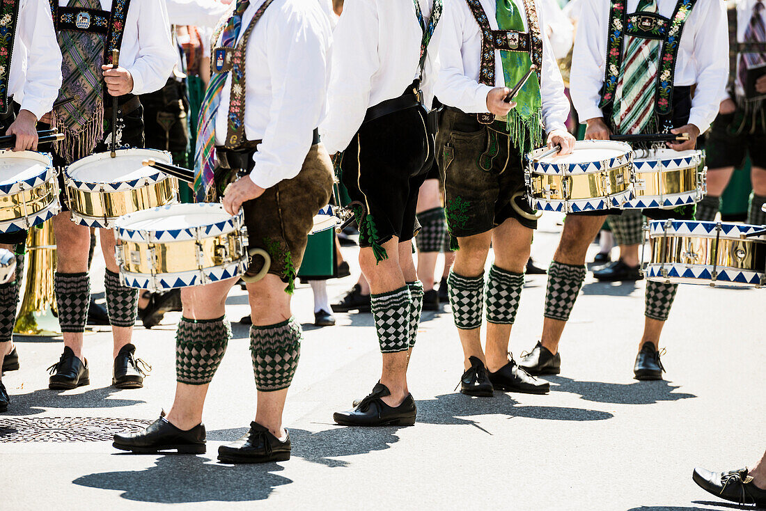 Drummers in traditional dress, Lederhosen, traditional prozession, Garmisch-Partenkirchen, Upper Bavaria, Bavaria, Germany