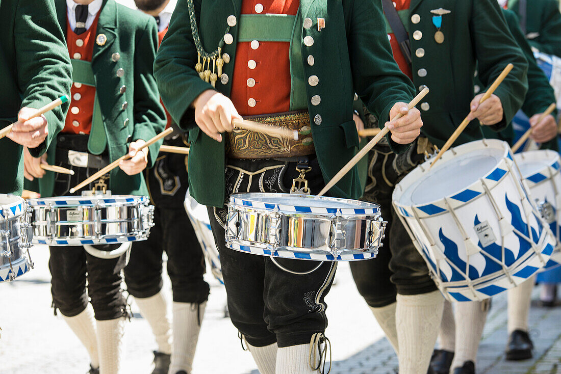 traditioneller Festumzug, Garmisch-Partenkirchen, Oberbayern, Bayern, Deutschland