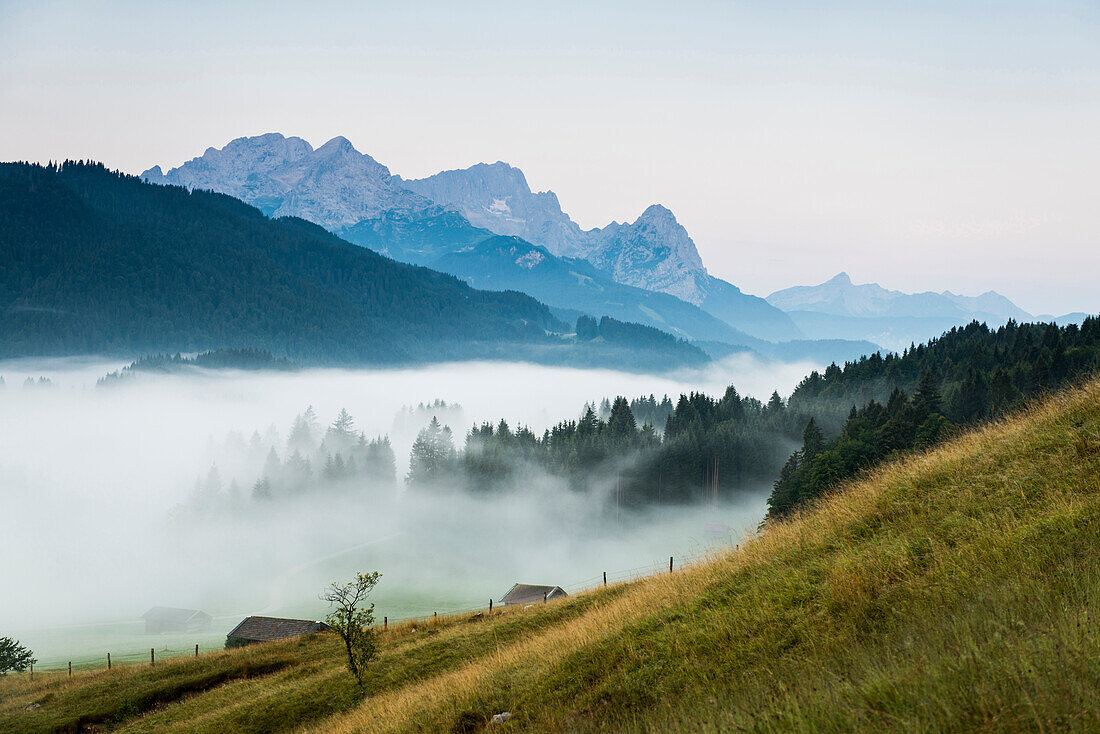 Sonnenaufgang, Geroldsee, Wagenbrüchsee, Krün, bei Garmisch-Partenkirchen, Oberbayern, Bayern, Deutschland