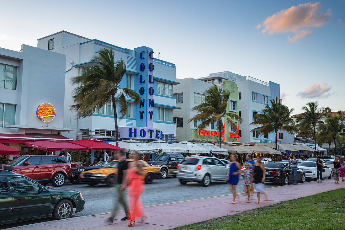 Art Deco hotels on Ocean Drive, South Beach, Maimi Beach, Florida, United States of America, North America