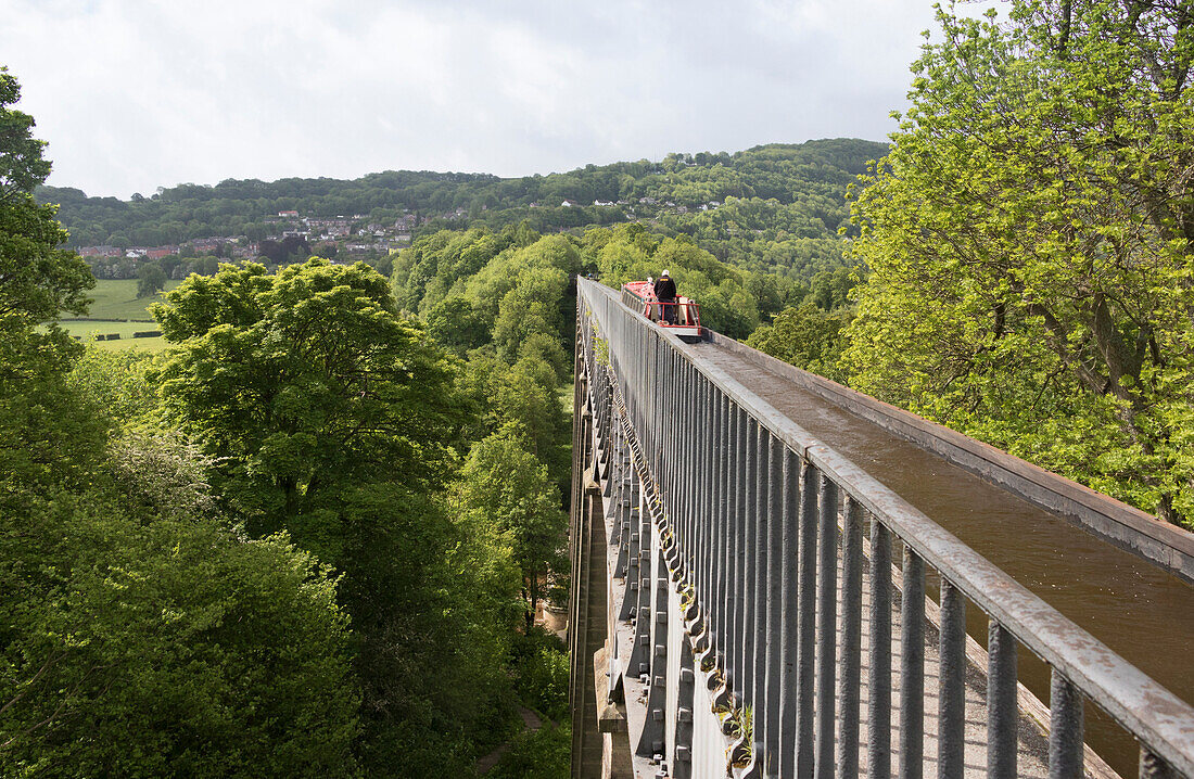 A narrow boat crossing the Pontcysyllte Aqueduct, UNESCO World Heritage Site, Llangollen Canal, Wrexham County, Wales, United Kingdom, Europe