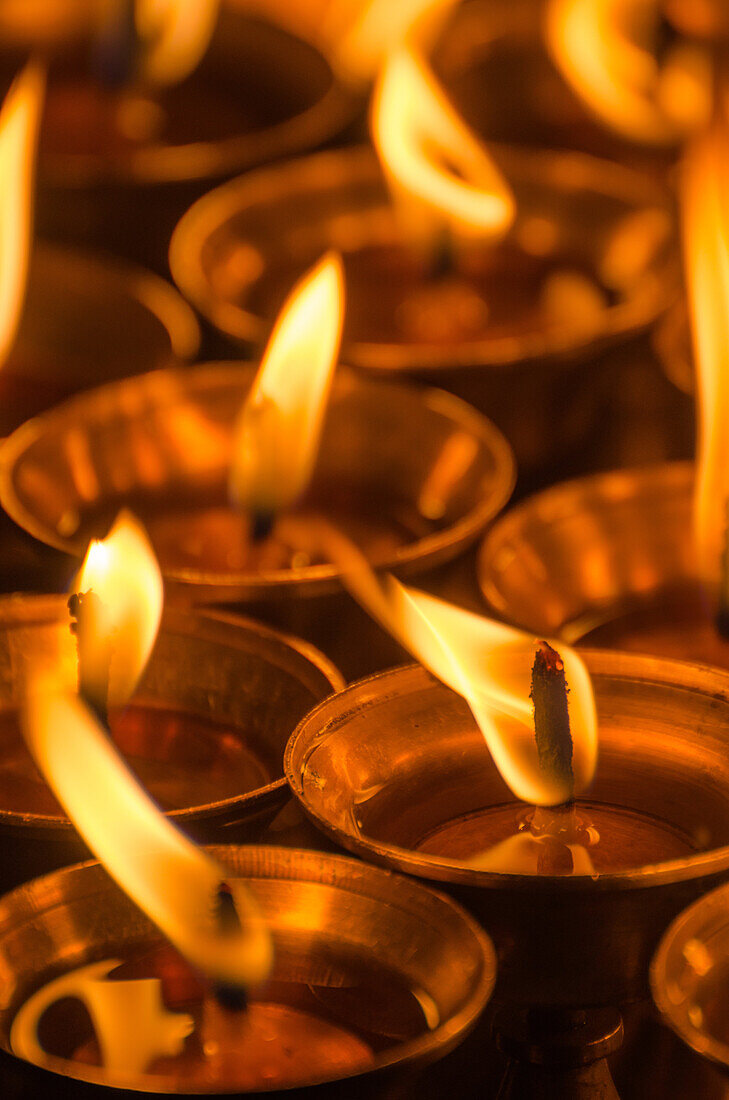 Butter lamps at the Bodnath Stupa, Boudha, Boudnath, Bauddhanath, Kathmandu, Nepal, Himalaya, Asia