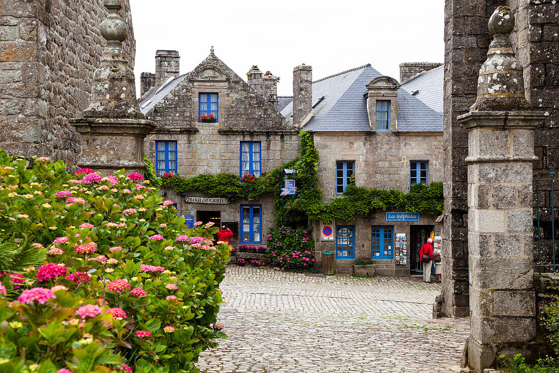 Locronan village, Finistère department, Châteaulin canton, Finistère, Brittany, France