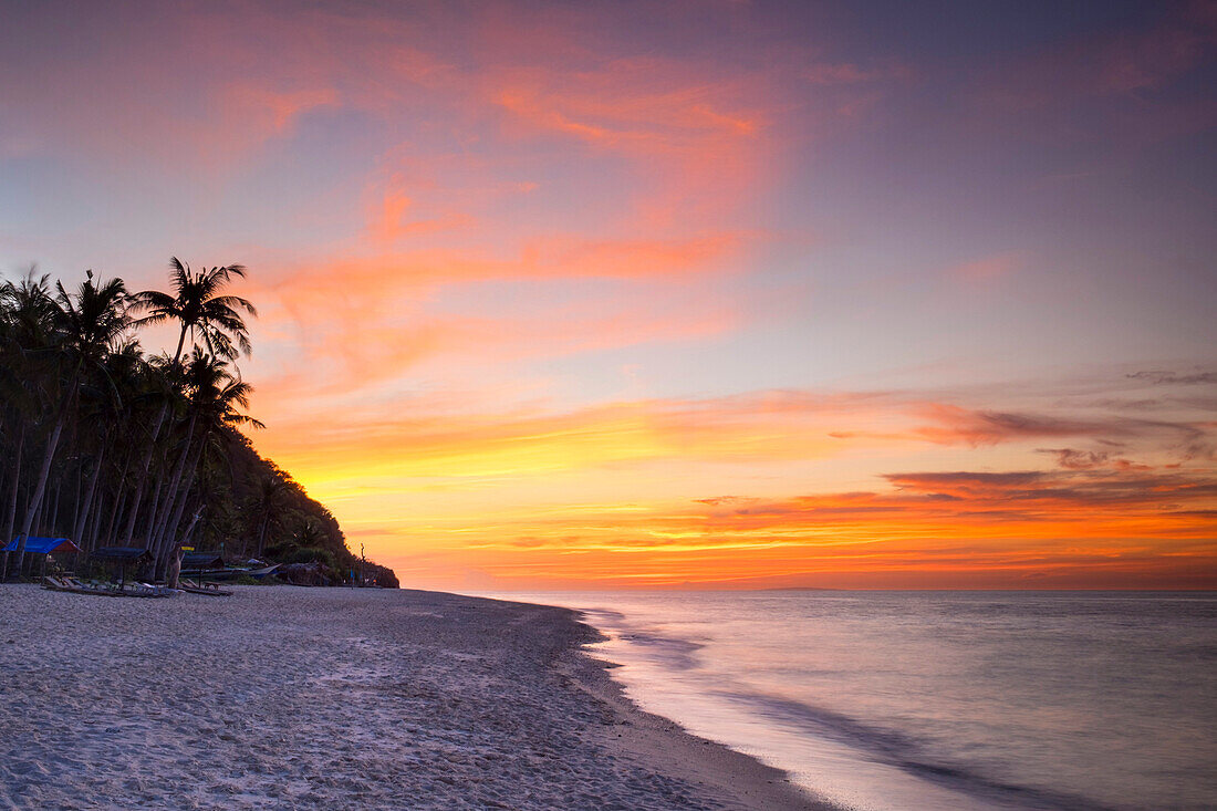 Puka Shell Beach at sunset, Boracay Island, Aklan Province, Western Visayas, Philippines
