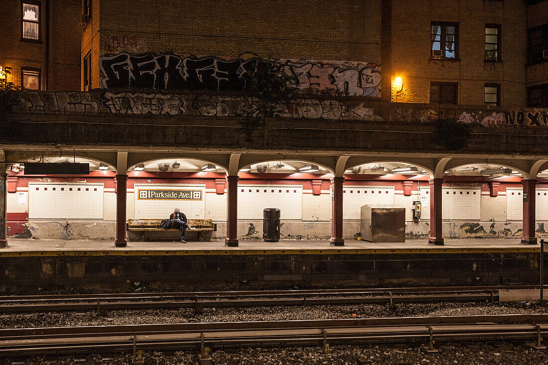 Subway station, Brooklyn, New York, USA