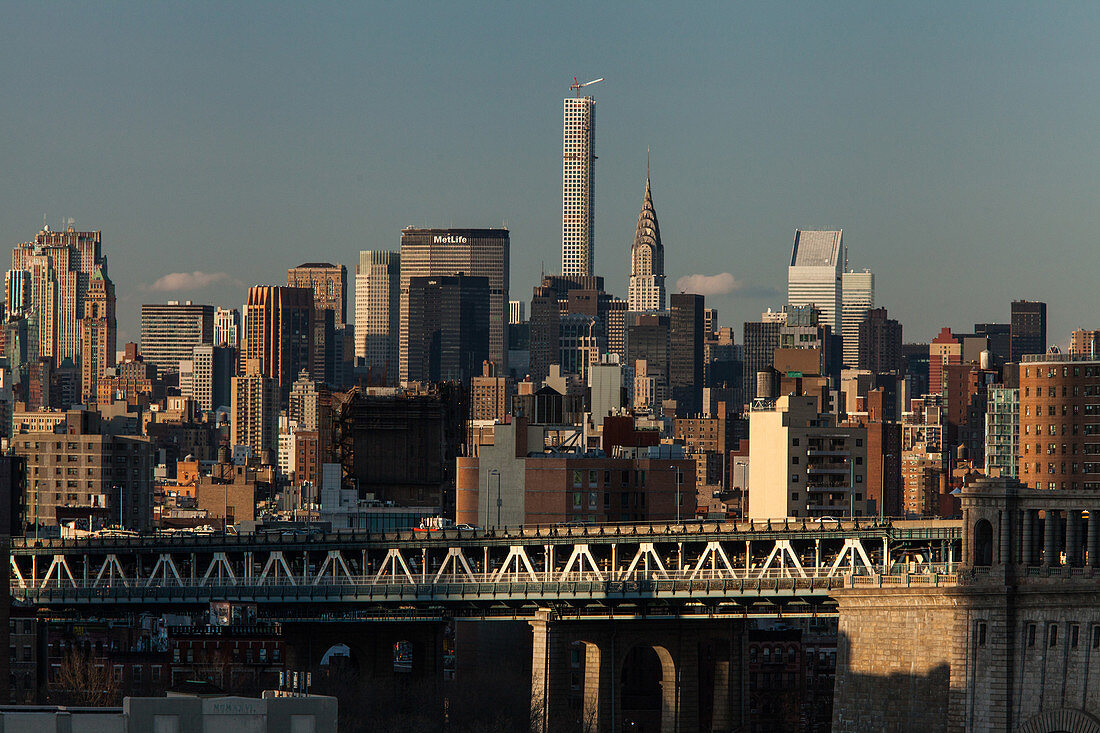 Manhattan Bridge, Skyline of Midtown, Manhattan, New York, USA