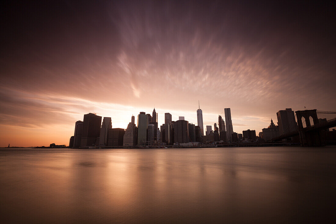 Skyline of Downtown, new World Trade Center, East River,  Manhattan, New York, USA