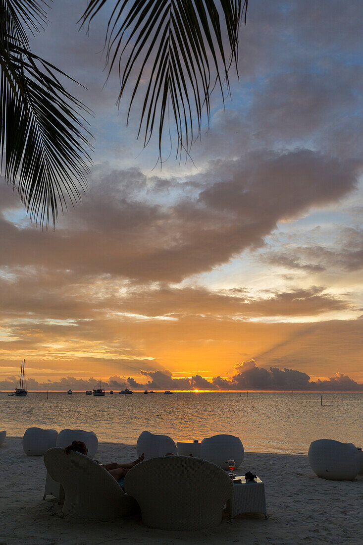 Sunset and beach-bar at Meeru Island Resort, Meerufenfushi, North-Male-Atoll, Maldives