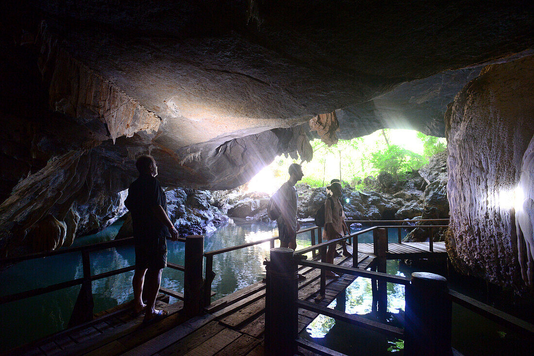 Grottenausflug auf der Insel Tarutao, Andaman Sea, Süd- Thailand, Thailand