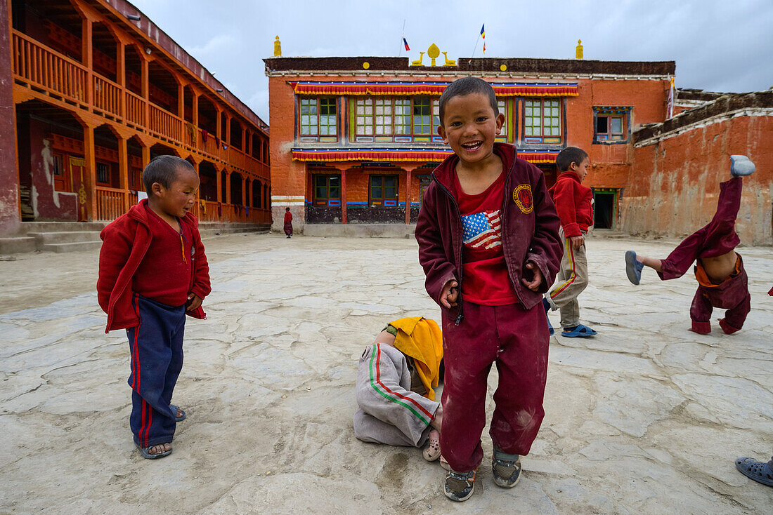 Novices, young monchs in Lo Manthang (3840 m), former capital of the Kingdom of Mustang and residence of the King Raja Jigme Dorje Palbar Bista in the Kali Gandaki valley, the deepest valley in the world, fertile fields are only possible in the high deser