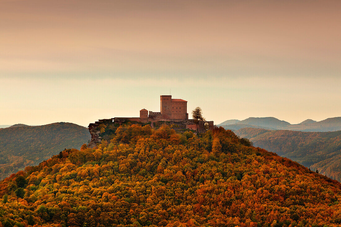 Trifels castle, near Annweiler, Palatinate Forest nature park, Rhineland-Palatinate, Germany
