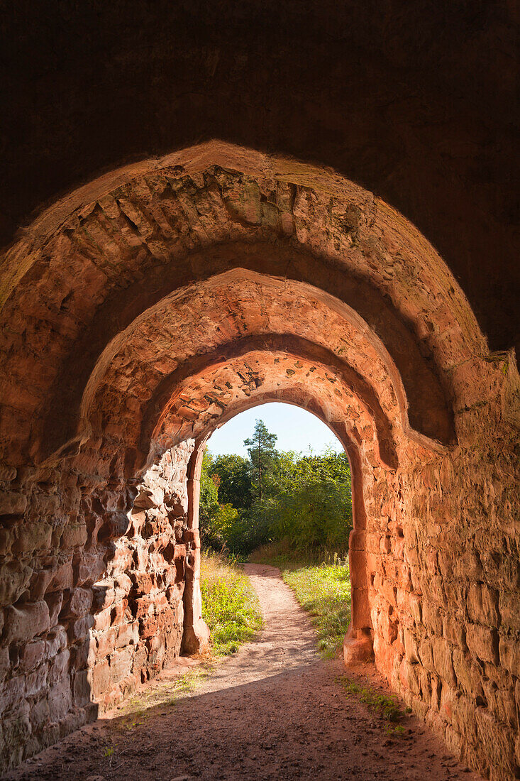 Gate to Drachenfels castle, near Busenberg, Dahner Felsenland, Palatinate Forest nature park, Rhineland-Palatinate, Germany