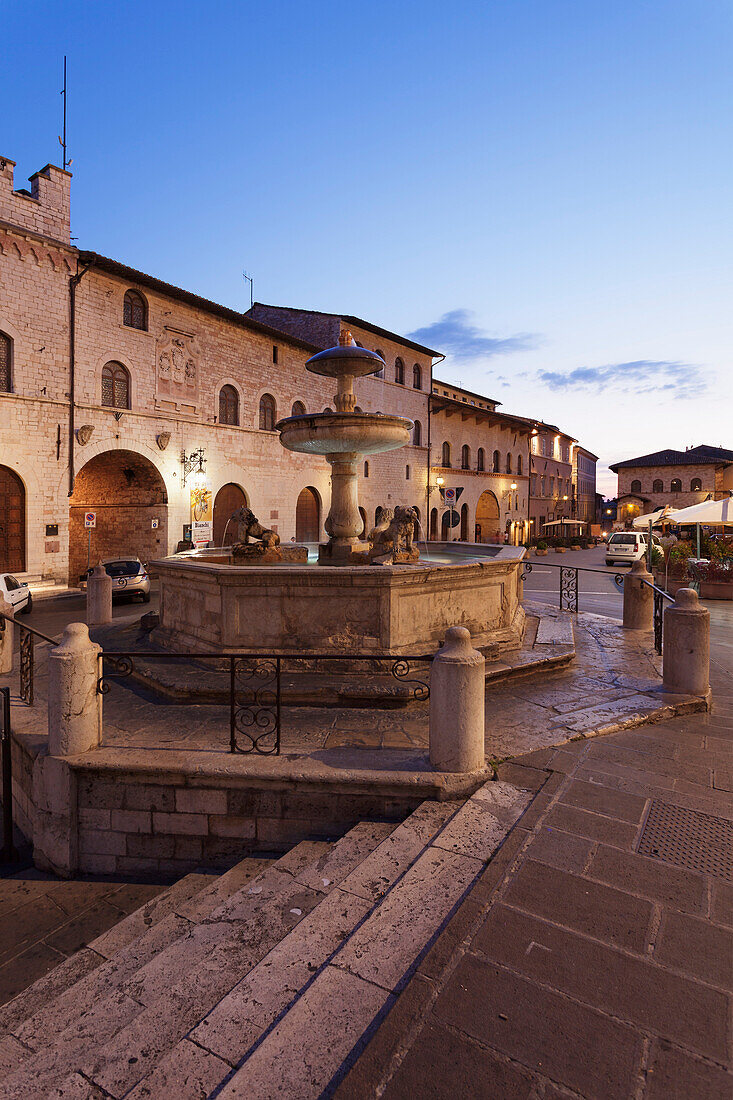 Fountain at Piazza del Comune Square, Assisi, Perugia District, Umbria, Italy, Europe