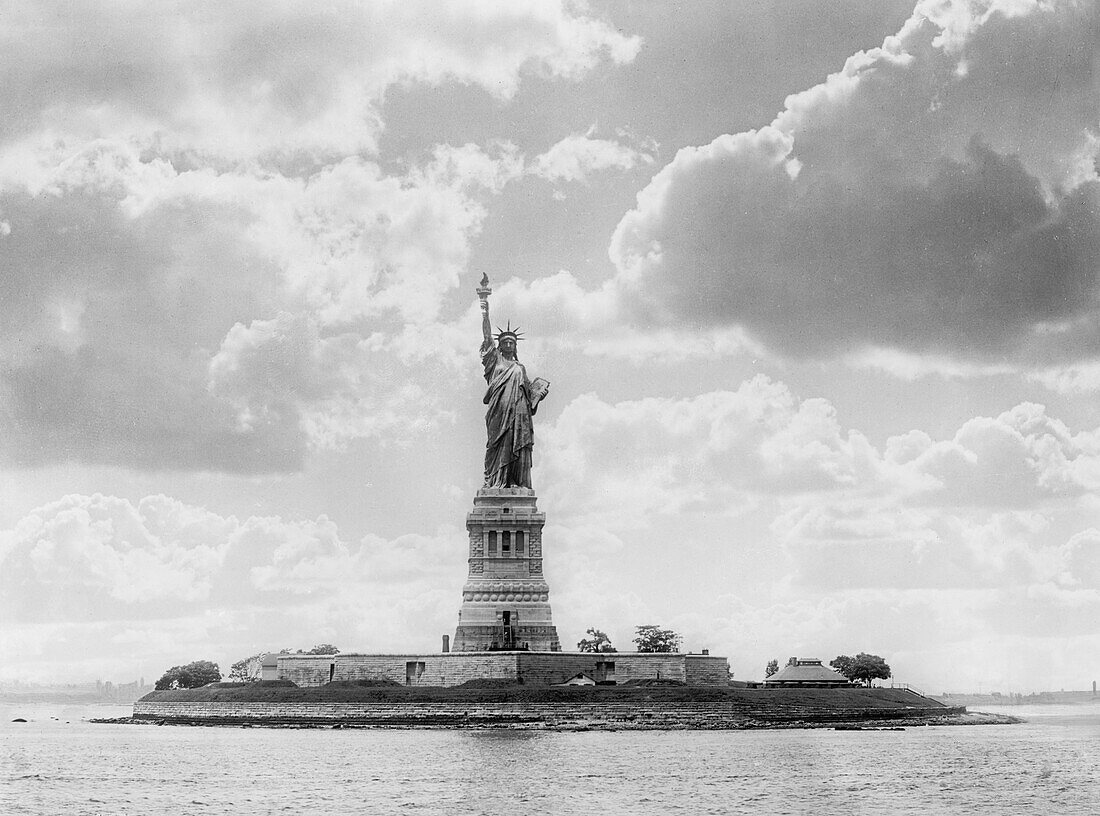 Statue of Liberty, New York Harbor, New York City, USA, circa 1905