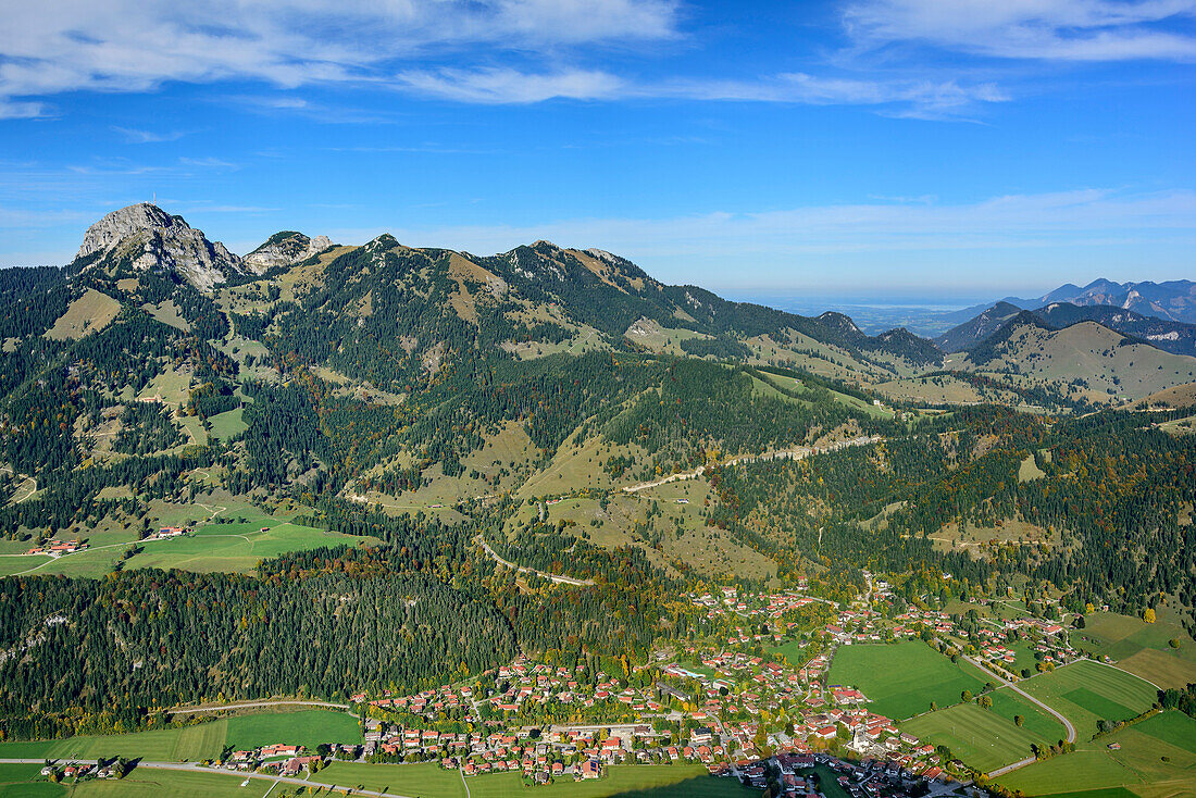 Wendelstein und Sudelfeld über Bayrischzell, Mangfallgebirge, Bayerische Alpen, Oberbayern, Bayern, Deutschland