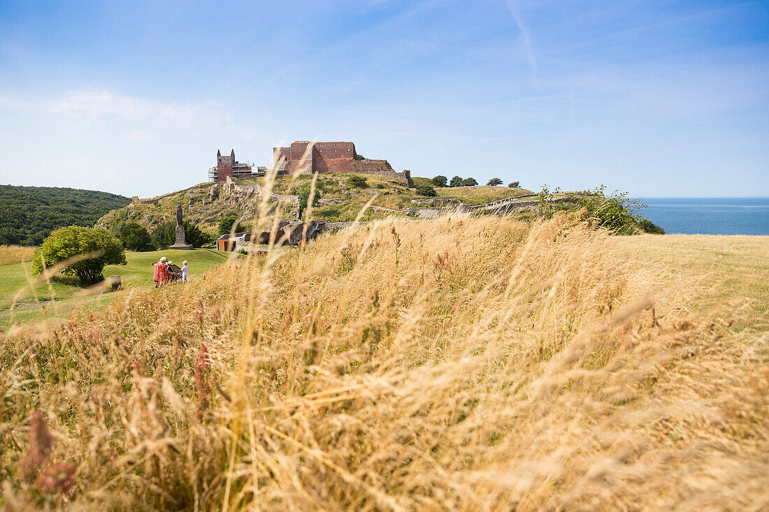 größte Burgruine Nordeuropas, Mittelalterfestung Hammershus, dänische Ostseeinsel, Ostsee, Insel Bornholm, Dänemark, Europa