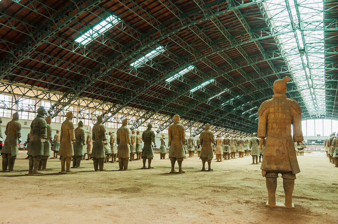 Xian´s Terracota Warriors, a collection of terracotta sculptures depicting the armies of Qin Shi Huang, the first Emperor of China. It is a form of funerary art buried with the emperor in 210–209 BCE and whose purpose was to protect the emperor in his aft