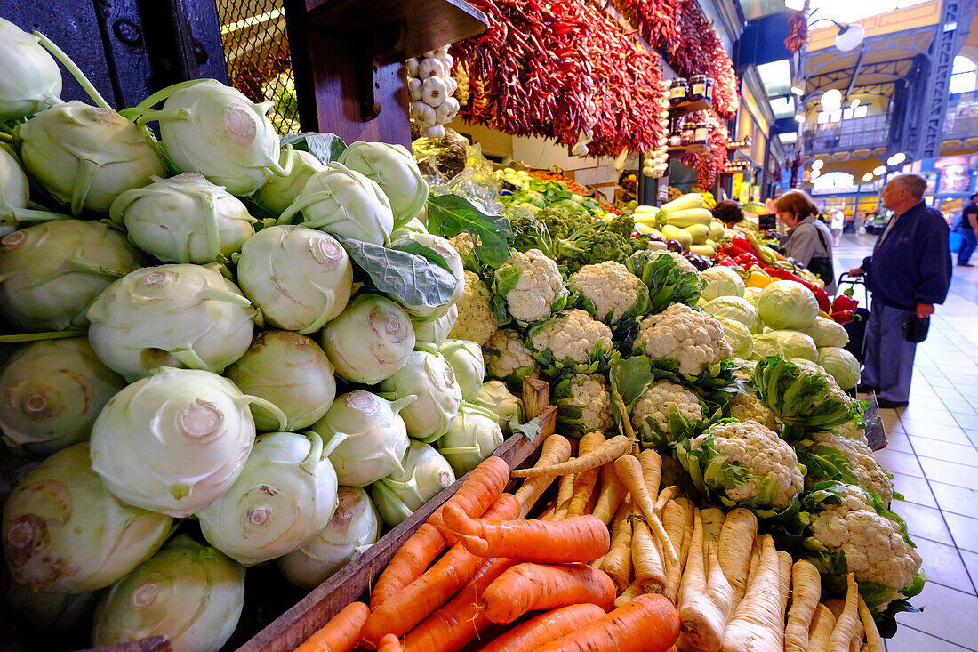 Nagyvasarcsarnok Central Market, Budapest, Hungary, Europe