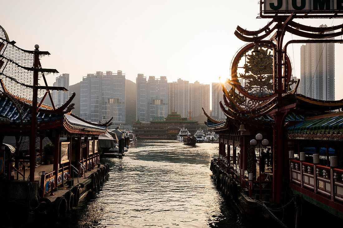 Aberdeen Harbour at sunset, Hong Kong Island, China, Asia