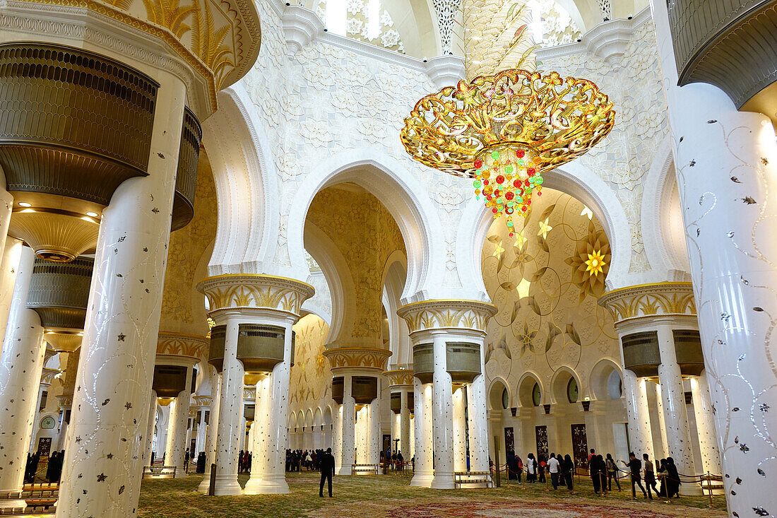 Innenraum der Große Moschee, Sheikh Zayed Grand Mosque, Abu Dhabi, Vereinigte Arabische Emirate, VAE
