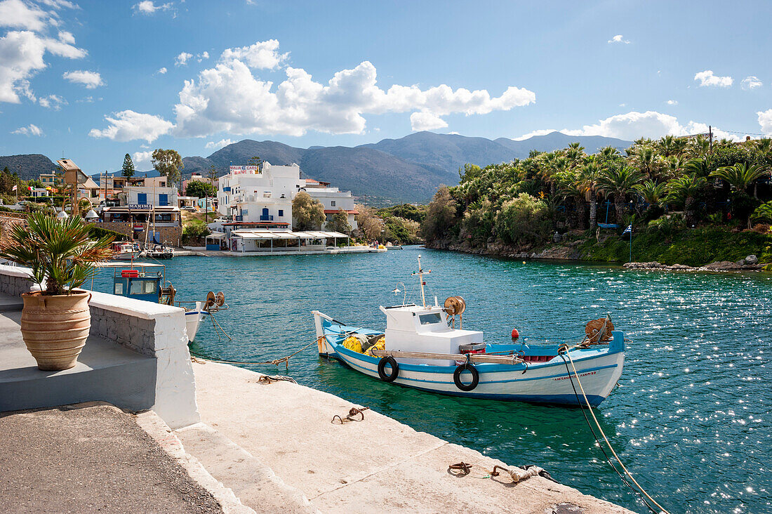 Boot im Hafen, Sisi, Kreta, Griechenland, Europa