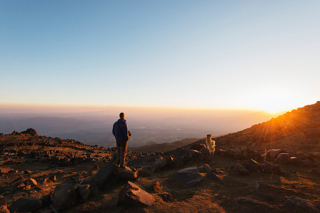 Climber on Mount Ararat, 5137m, Dogubayazit, Eastern Anatolia, Turkey, Asia Minor, Eurasia