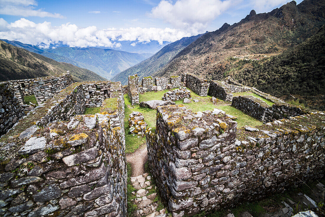 Sayacmarca Sayaqmarka Inca ruins, Inca Trail Trek day 3, Cusco Region, Peru, South America