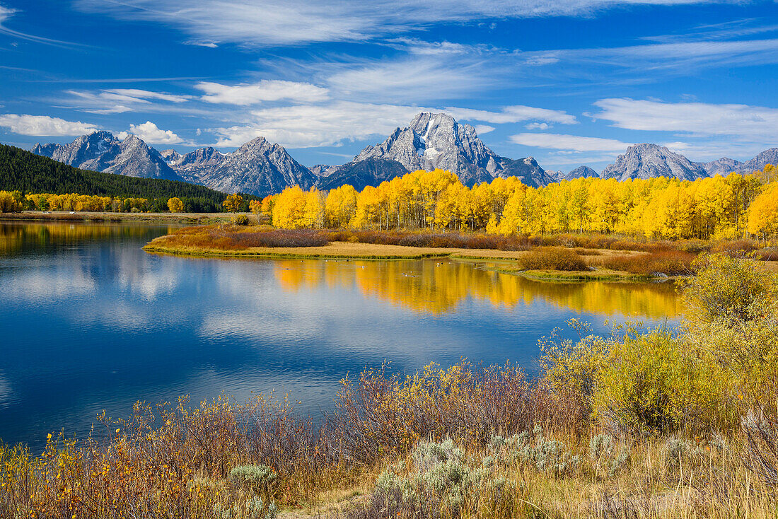 Mount Moran and the Teton Range from Oxbow Bend, Snake River, Grand Tetons National Park, Wyoming, United States of America, North America