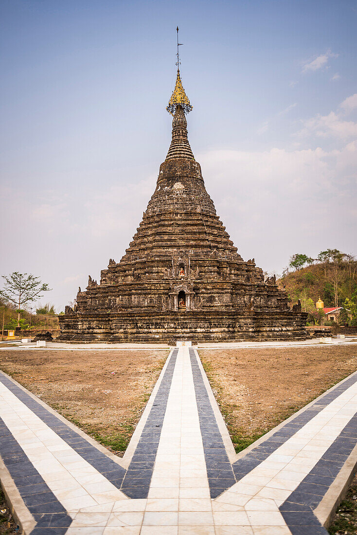 Buddhist temple ruins in Mrauk U, Rakhine State, Myanmar Burma, Asia