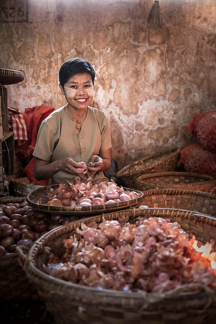 Hsipaw market, portrait of a woman peeling onions, Shan State, Myanmar Burma, Asia