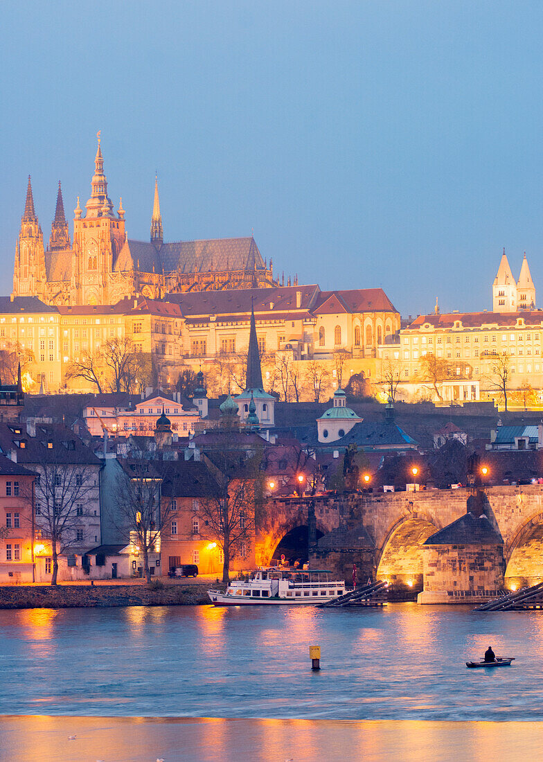 St. Vitus Cathedral and Charles Bridge, UNESCO World Heritage Site, Prague, Czech Republic, Europe
