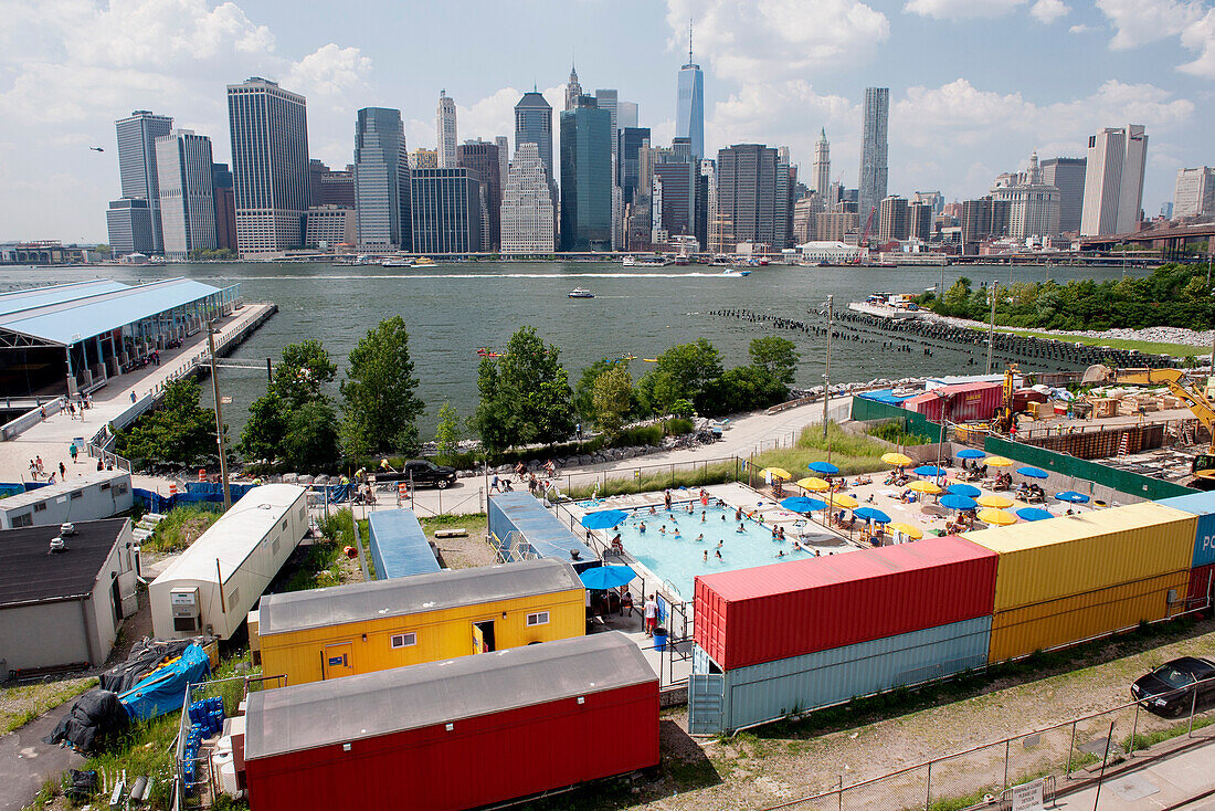 USA, New York, New York City, Lower Manhattan viewed from Brooklyn Bridge Park