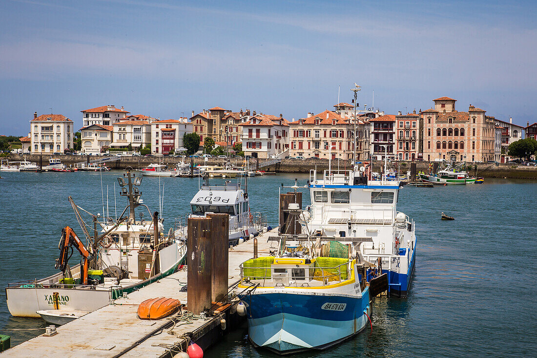 port and city of saint jean de luz, church, (64) pyrenees-atlantiques, aquitaine