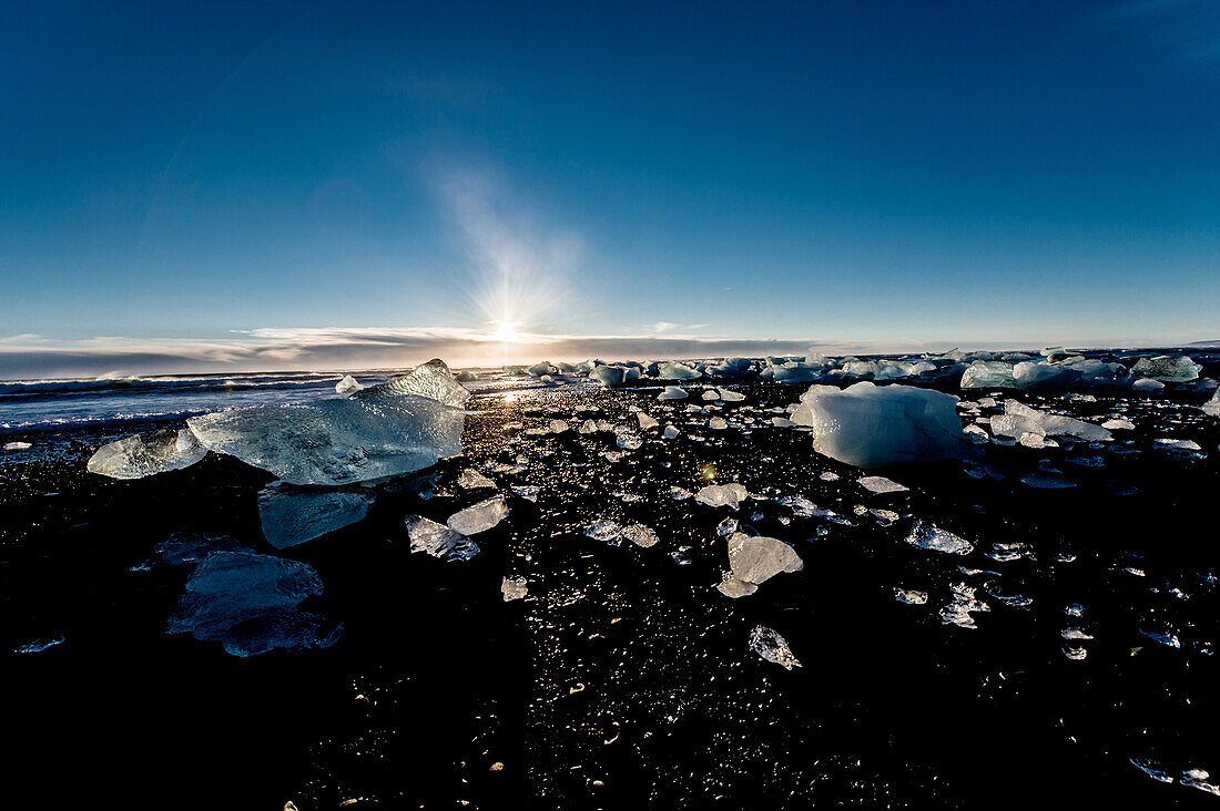 Glacier lagoon with growlers, Joekulsarlon, Ice, Cold, Winter, Vatnajoekull Glacier, Iceland