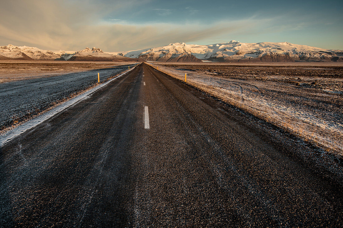 Ring Road, Vatnajokul glacier at Sunset, Winter, Cold, Vatnajokul, Iceland