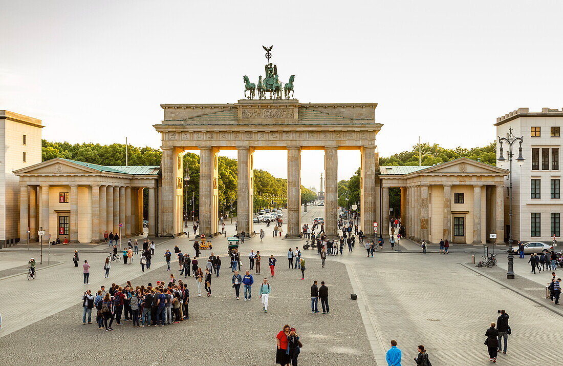 Brandenburg Gate Brandenburger Tor, Mitte, Berlin, Germany, Europe