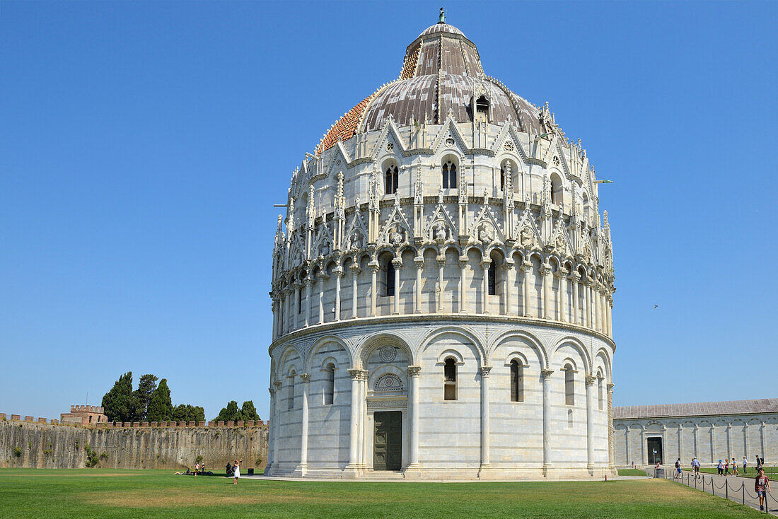 Baptistry of St. John, Piazza del Duomo Cathedral Square, Campo dei Miracoli, UNESCO World Heritage Site, Pisa, Tuscany, Italy, Europe