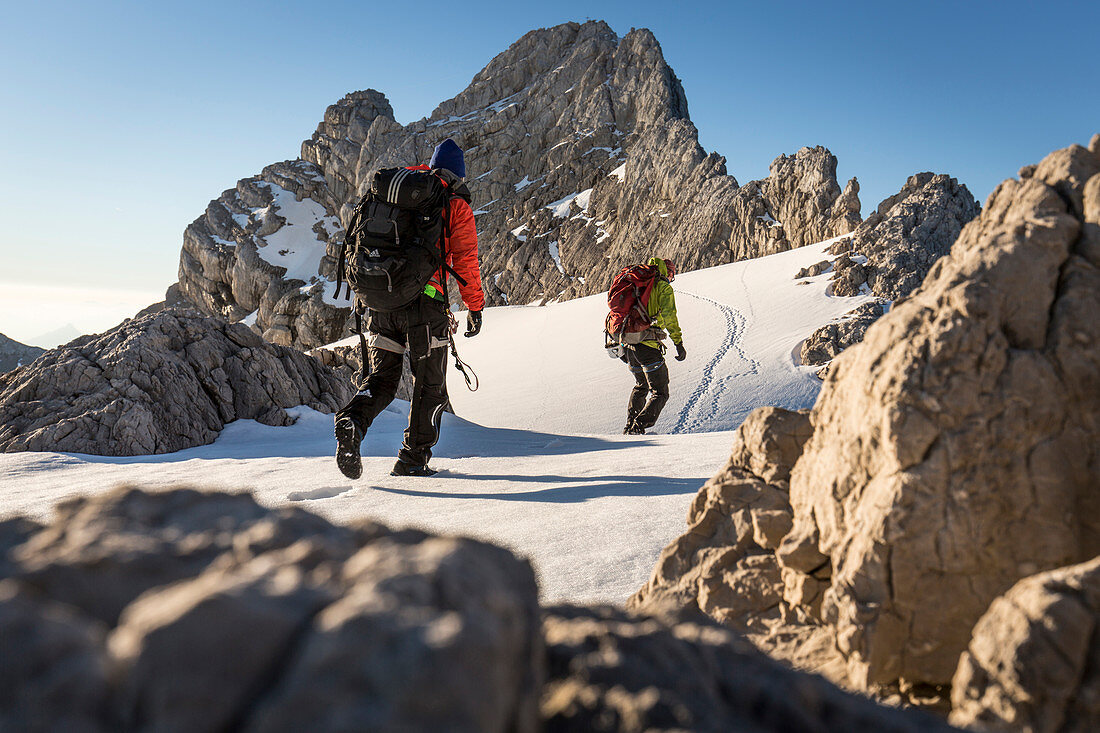 Professional highline athlete Reinhard Kleindl and his crew on a special alpine highline project in the Austrian alps. This project is set almost at 3000 meters above see level. The project involves a difficult climbing access as well as special rigging s