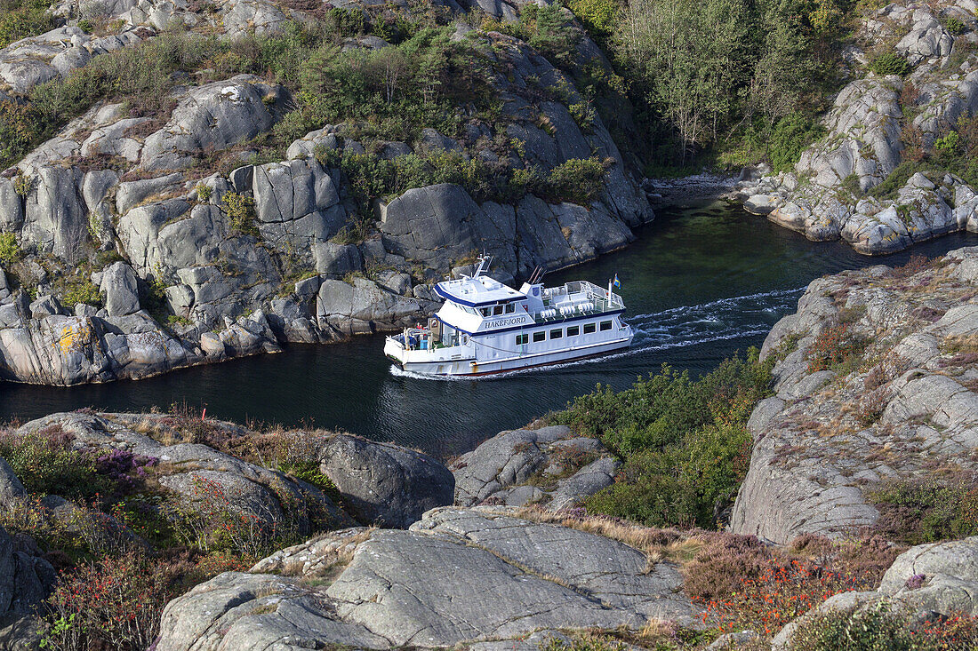 Ferry in Rönnang on the island Tjörn, Bohuslän, Västergötland, Götaland, South Sweden, Sweden, Scandinavia, Northern Europe, Europe
