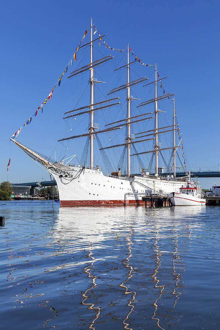 Tall Ship Viking in the harbour Lilla Brommen, Gothenburg, Bohuslän,  Götaland, Västra Götalands län, South Sweden, Sweden, Scandinavia, Northern Europe, Europe