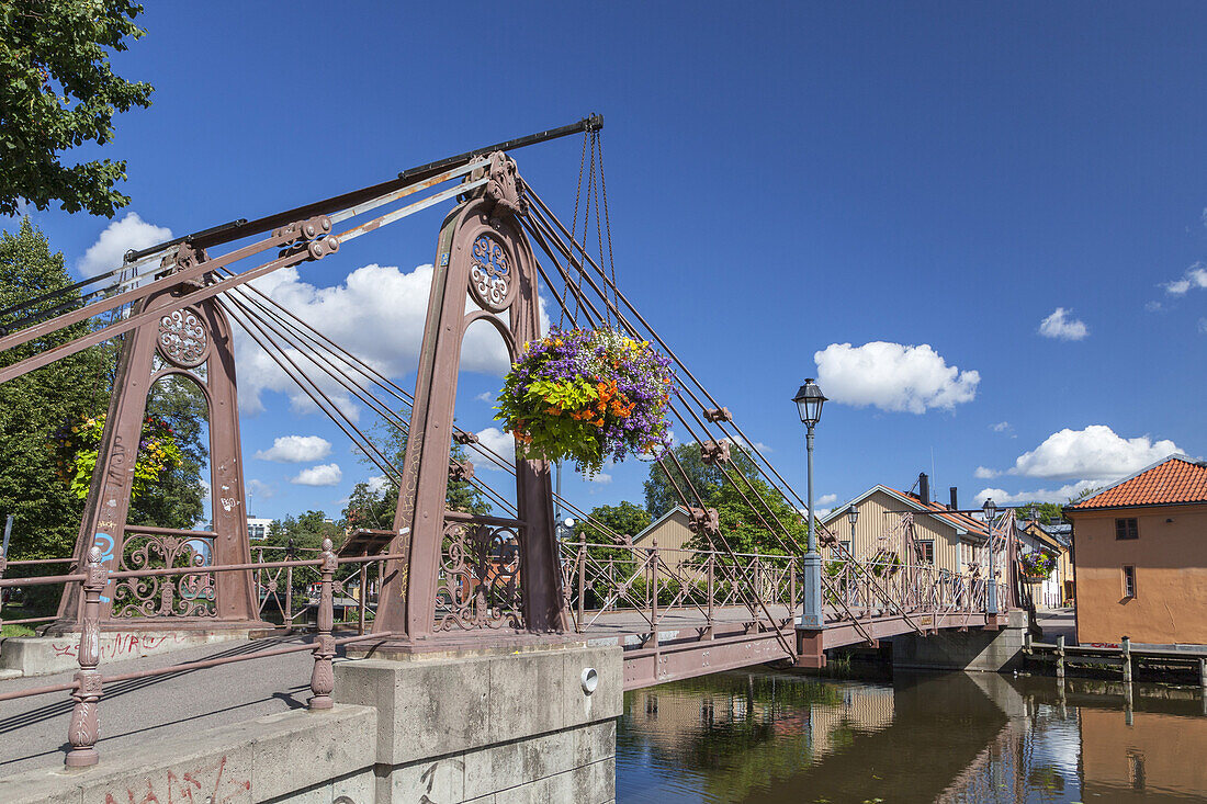 Brücke Järnbron über Fyrisån in Uppsala, Uppland, Uppsala län, Südschweden, Schweden, Skandinavien, Nordeuropa, Europa