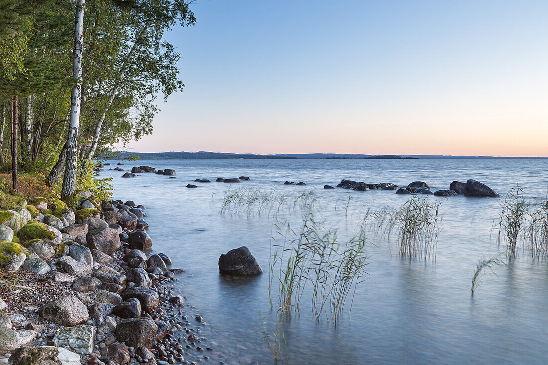 Shore of Lake Vättern near Karlsborg in the evening, Västergötland, Götaland, South Sweden, Sweden, Scandinavia, Northern Europe, Europe