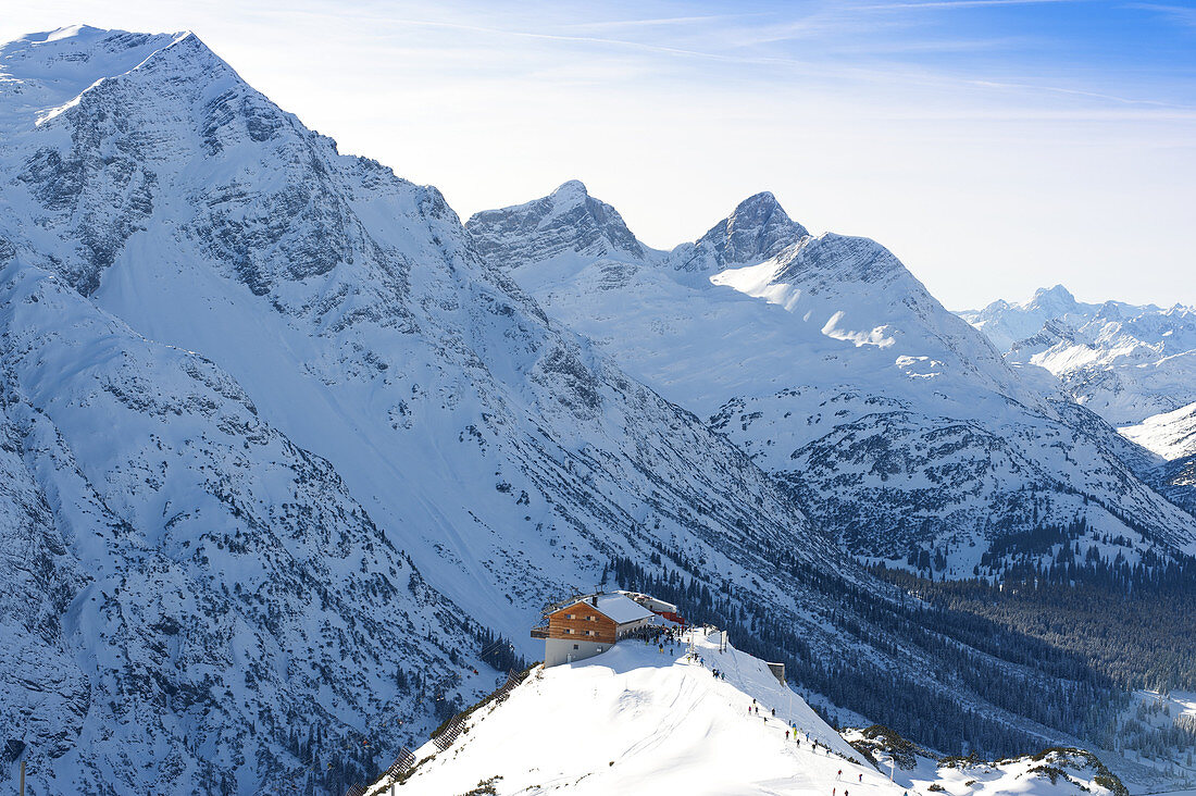 Hütte am Kriegerhorn im Arlberg Skigebiet